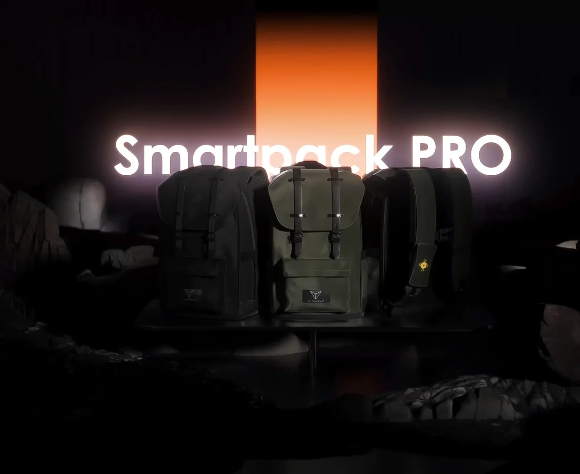 Backpacks on stage with Smartpack PRO lighting